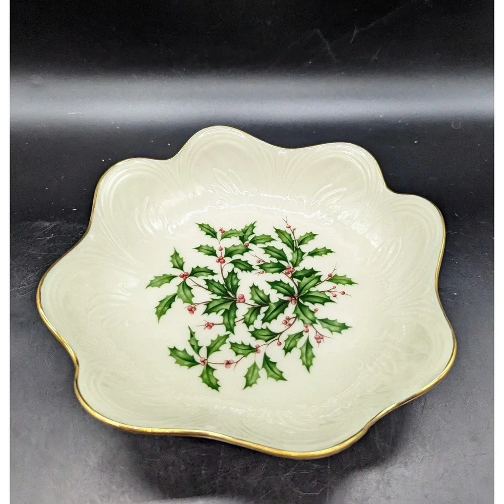 Vintage Lenox Christmas Holiday Holly Berry Square Candy Nut Bowl 7